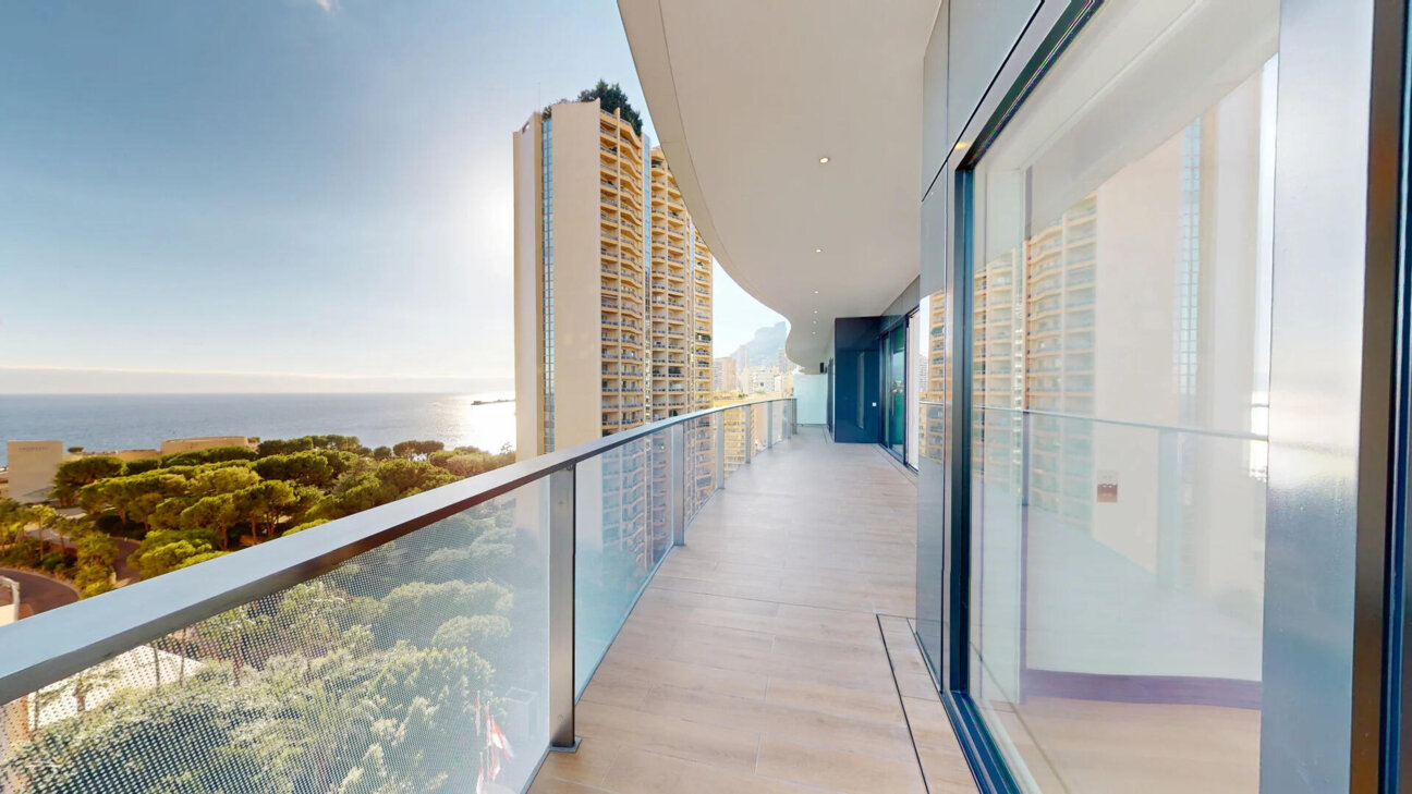 BAYHOUSE - APPARTEMENT DE 7 PIÈCES À UN ÉTAGE ÉLEVÉ À VENDRE - 1/6