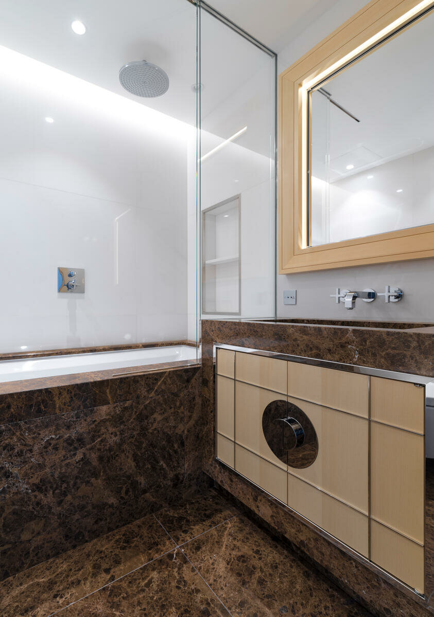 TOUR ODÉON – 5 ROOM APARTMENT ON A HIGH FLOOR FOR SALE - 13/13