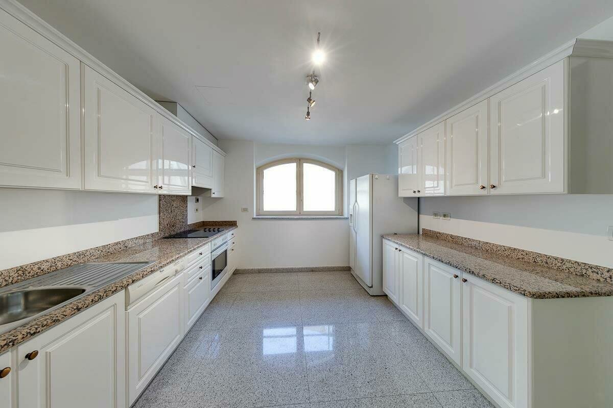 Villa Hermosa: Elegant 3 Room Apartment in Carrè d'Or - 7/7