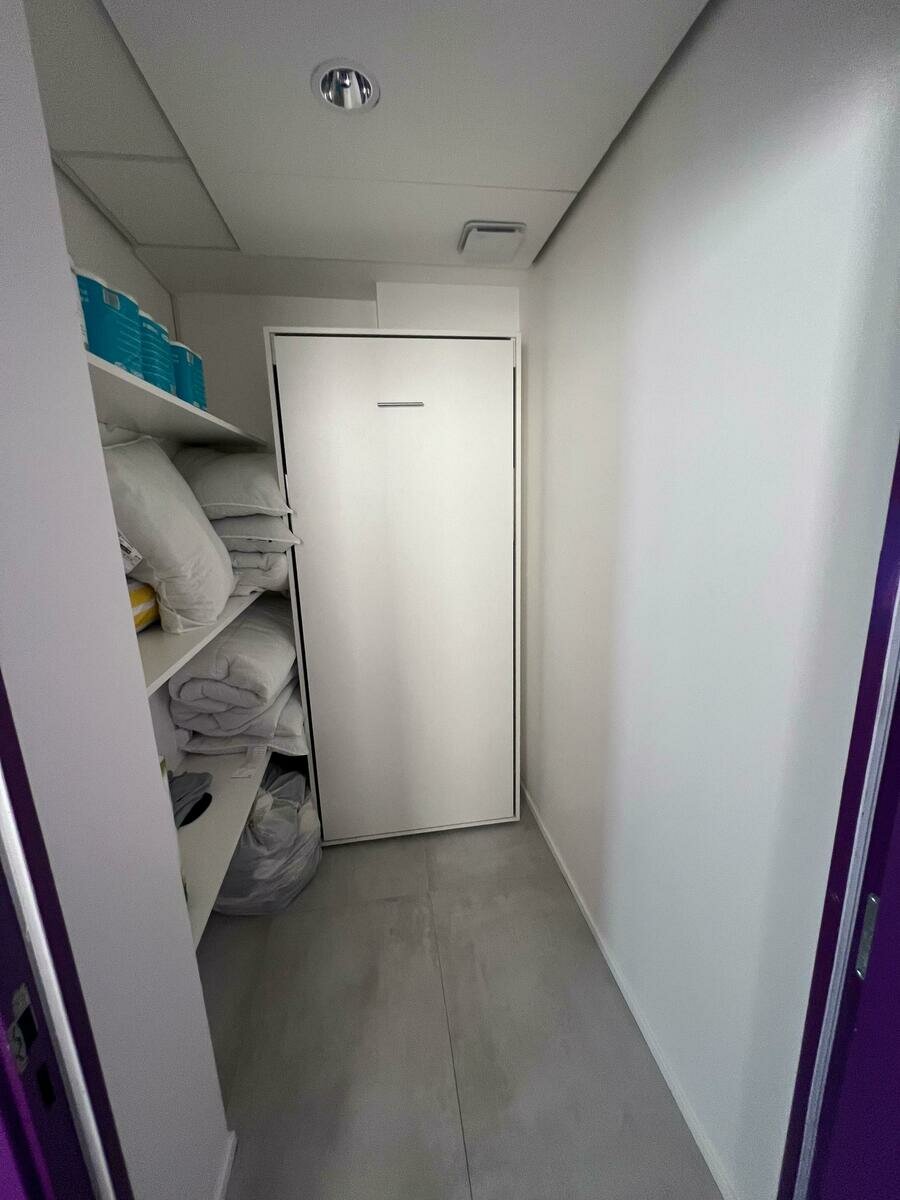 Le Bristol: Prime Office with F1 & Port Views – Fully Operational, Prestigious Address - 7/7