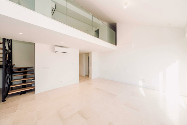 CONDAMINE – DERNIER ÉTAGE 3/4 PIÈCES – ENTIÈREMENT RÉNOVÉ - 3/21