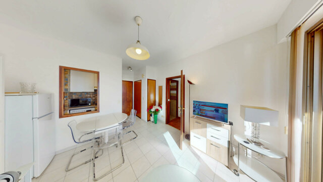 BRIGHT TWO-ROOM APARTMENT - HERAKLEIA - 3/12