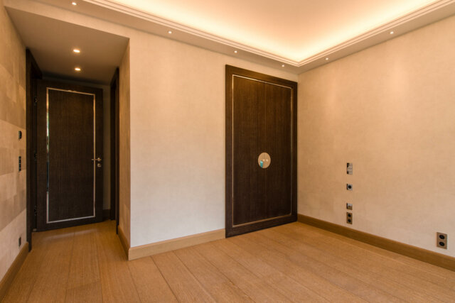 TOUR ODÉON – 5 ROOM APARTMENT ON A HIGH FLOOR FOR SALE - 8/12