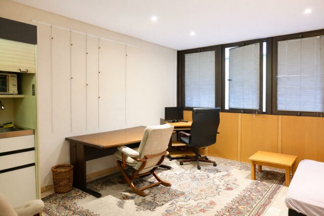 LE MONTAIGNE HALL BUREAU - STUDIO / OFFICE FOR SALE - 4/6