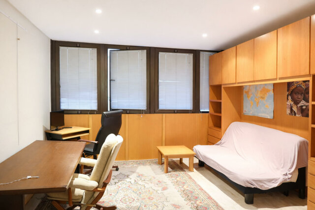 LE MONTAIGNE HALL BUREAU - STUDIO / OFFICE FOR SALE - 5/6