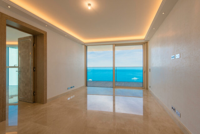 TOUR ODÉON – 5 ROOM APARTMENT ON A HIGH FLOOR FOR SALE - 4/12