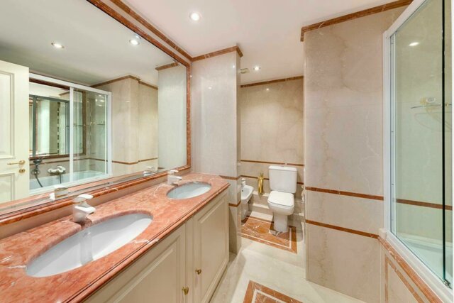 Villa Hermosa: Elegant 3 Room Apartment in Carrè d'Or - 6/7