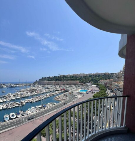 Le Bristol: Prime Office with F1 & Port Views – Fully Operational, Prestigious Address - 2/7